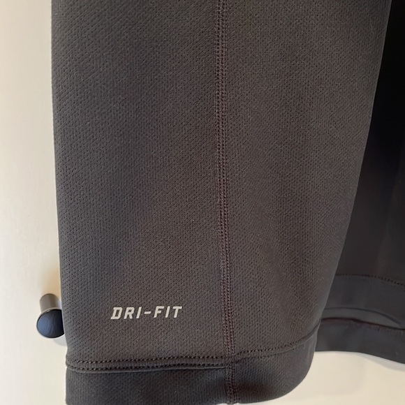 Nike Dri Fit Tee - Picture 3 of 5